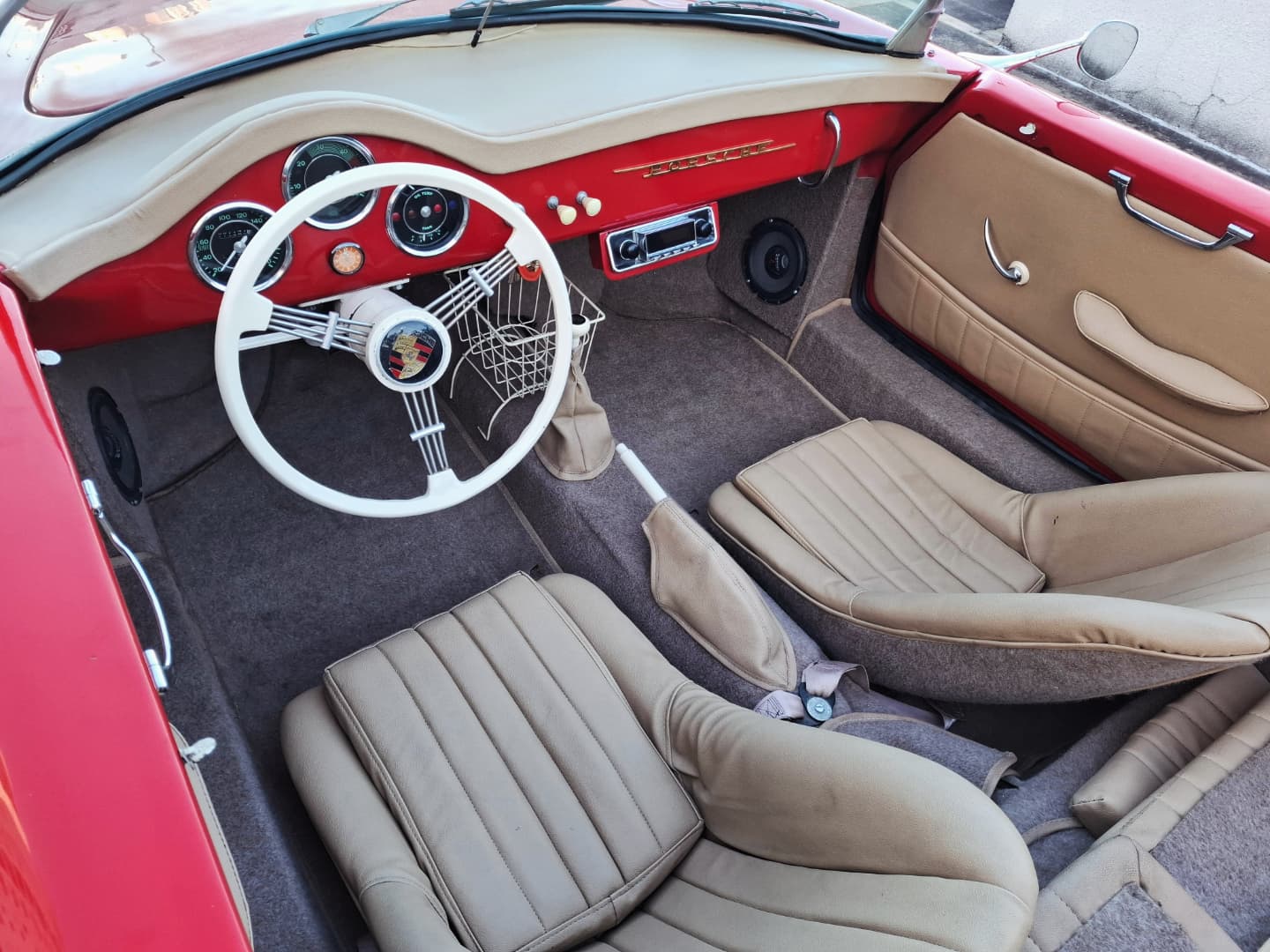 356A Speedster (réplica)