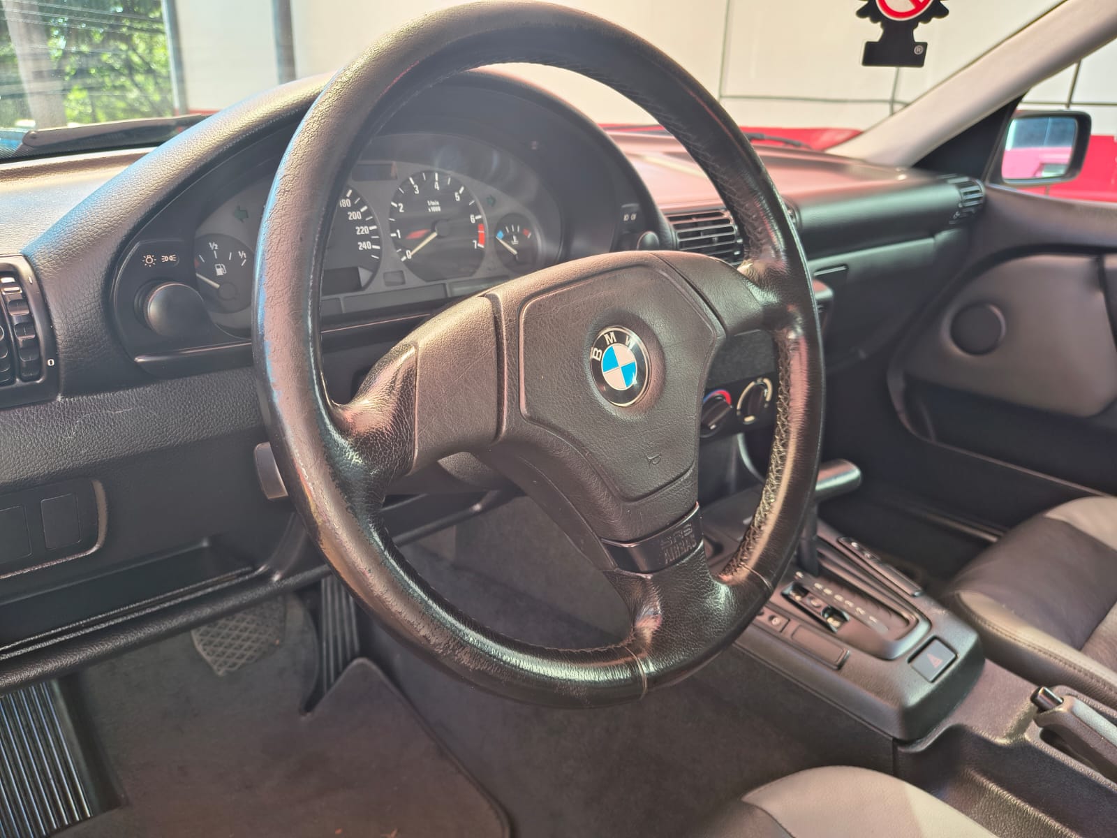 318iA E36